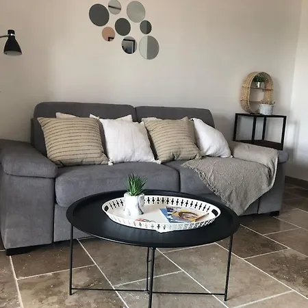 Studio Avec Parking Vue Sur La Cité De * Carcassonne
