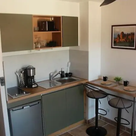 Appartamento Studio Avec Parking Vue Sur La Cité De